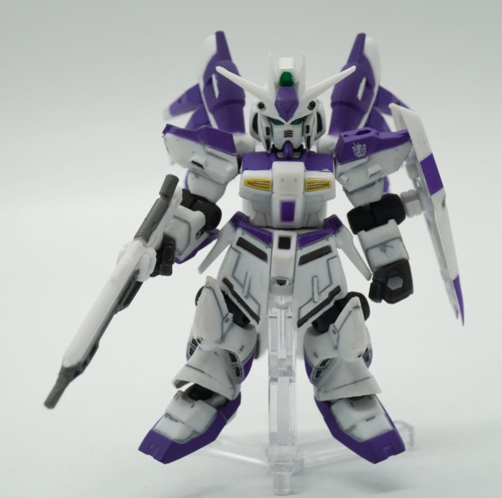 カラーガイドC=Mr.カラー H=水性ホビーカラーG=ガイアノーツ■ツインアイ、センサーG蛍光グリーン■パープル部分塗装Hパープル■ホワイト部分塗装Hホワイト■グレー部分塗装Hグレー80% + Hブラック20%■胸部イエロー部Hクリアーイエロー■武器グレー部分塗装Hニュートラルグレー■スミ入れクレオス 水性ウェザリングペイント■トップコートH UVカットつや消しスムースクリアー●下地処理Gマルチプライマー→Cスーパークリアー光沢