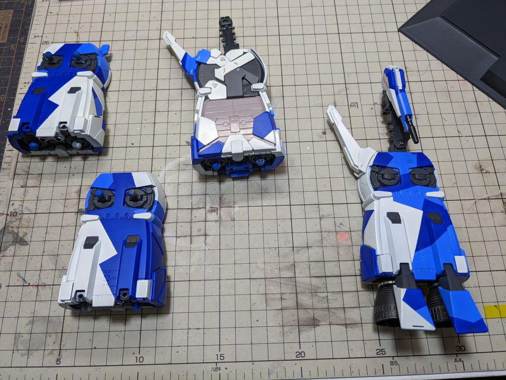 同じものを4つも作るのはとても大変でした。3Dプリンターがあればもっと早く完成できたかな