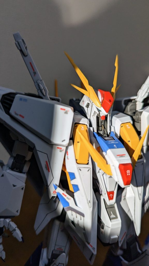 アンテナ類等の先端はランナーで延長し、トゲトゲにしました