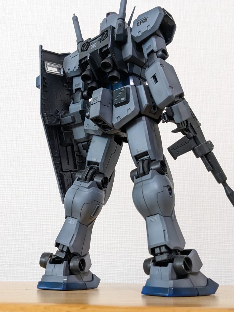 バックショット。アングルが決まっています。