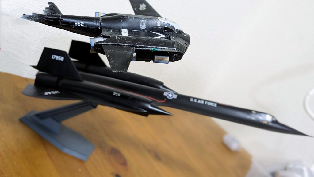 SR-71 blackbirdのイメージにて塗装しました汚しは難しいですが、またやってみたいと思います最後までご覧いただきありがとうございます