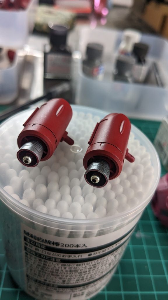 バックパックにバーニアを追加、そのままだと水陸両用っぽくないのでメタルビーズを追加して、それっぽくしてみました。※あくまで個人の感想です(笑)