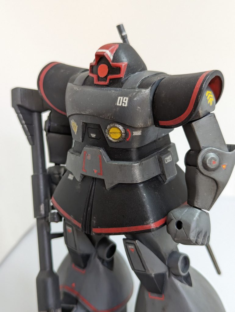 ラッカー塗料筆塗りです。ラインのマスキングが大変だった記憶があります。