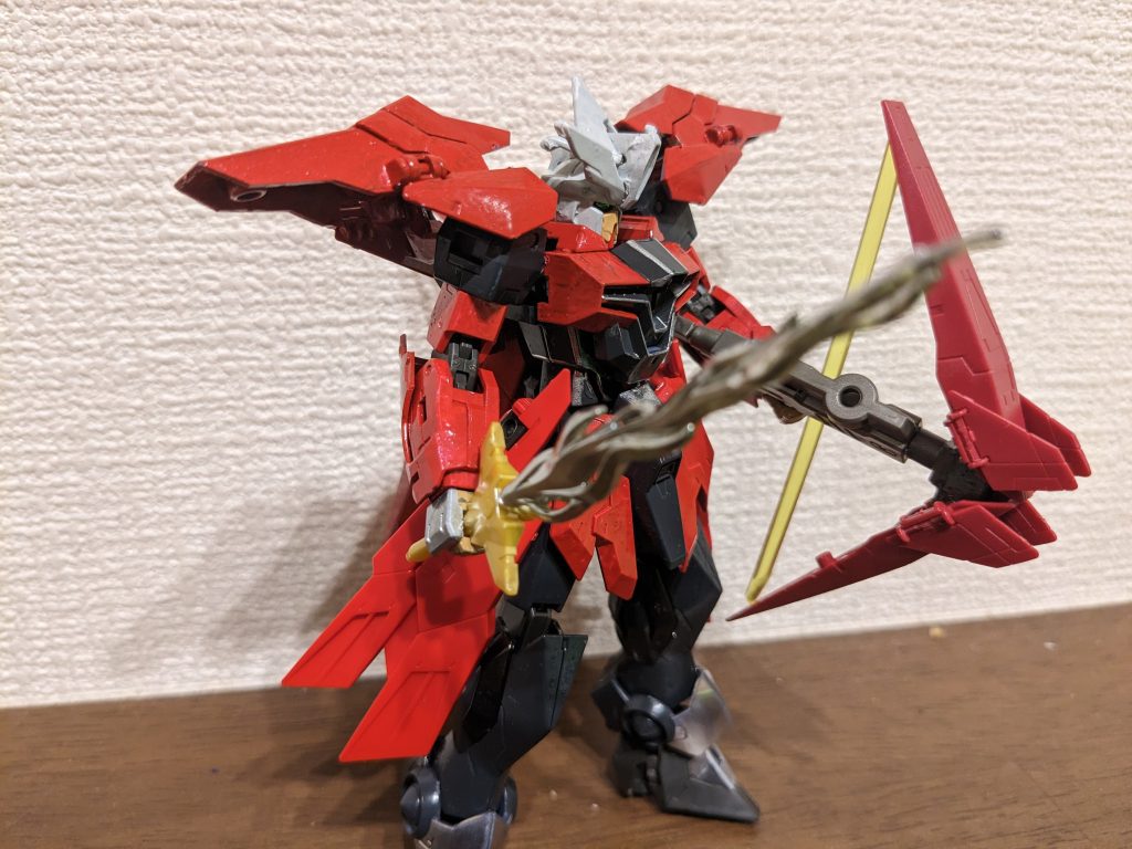 ショットランサーとランシェの腰サイド、ランナーを利用して作った弓と、イージスナイトの剣を色塗り替えての偽•螺旋剣（カラドボルグ2）イメージ