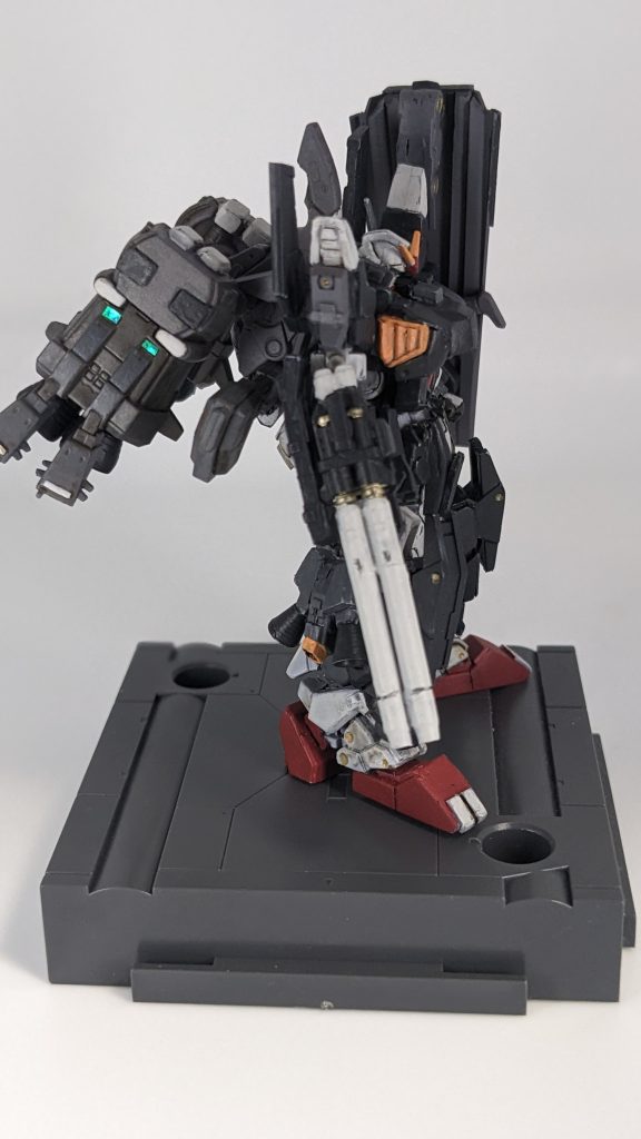~機体テスト開始~エマ「FAガンダムMk-2、発進よろし。」ヘンケン「中尉…テストが終わったら迎えに行く!気をつけてな。」 エマ「…出ます!」フルスロットルで加速するFAMk-2。エマ「…ぐぅぅッ!(予想はしてたけど、なんて加速!リニアシートとFAで耐Gが強化されてるとはいえ…かなりの負荷ね…!)」