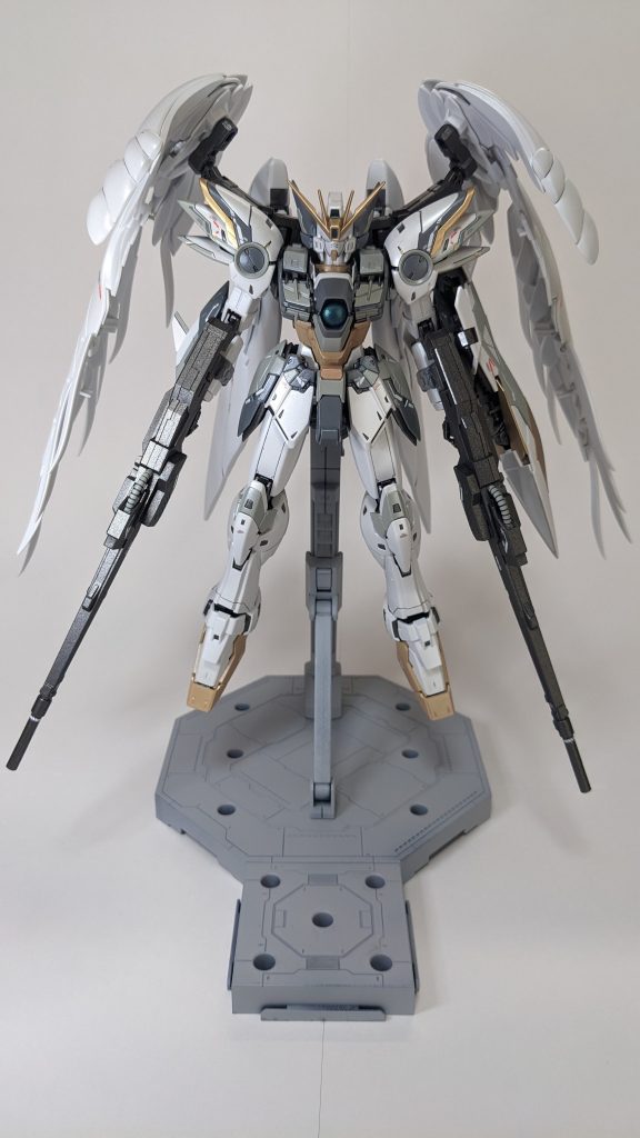 専用台座もサッと塗ってみたら思った以上にマッチしました