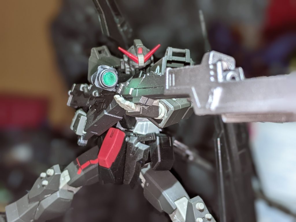 「外さねぇ……!」