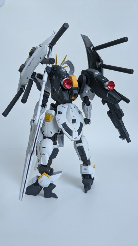 シャクルクロウは使いどころが限定される点、使ったら毎回整備が必要そうだと感じたので、変更。イーシュヴァラも基本的に近距離武器なのでナシに。頭身が一気に上がったので、腕、首を延長しています。