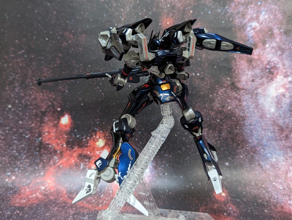 細部塗装は少なめ、関節部はEXシルバーにニュートラルグレーを混合したけど素直にシルバーで良かったかも。