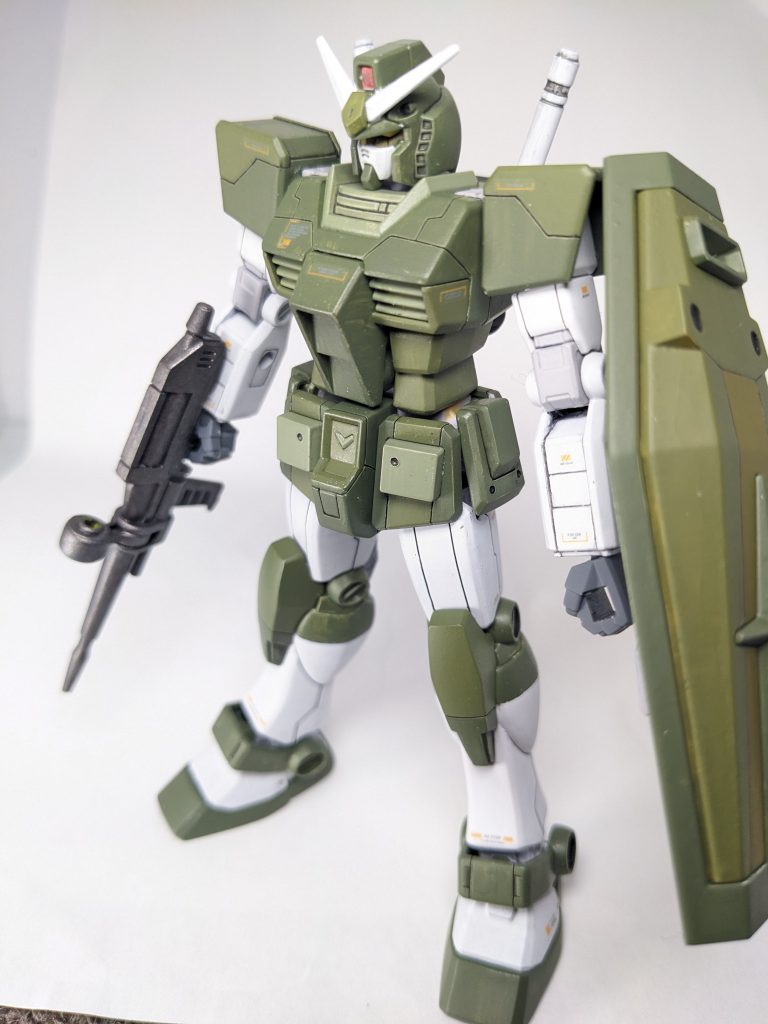 スジ彫りはこれまでより多めに追加。緑っぽいアーマーも実は4色くらい塗り分けた。ほんとに微妙に違うのがいいんだよ!(混色ミスではない。)