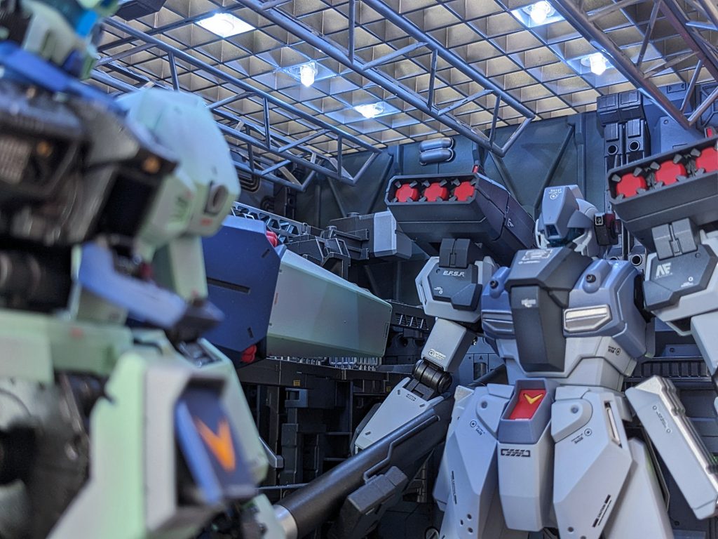 格納庫内ショット。