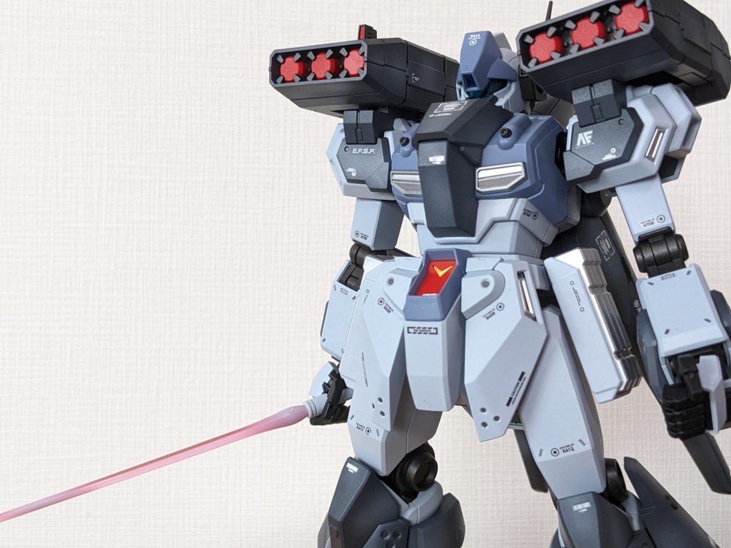 サーベル装備。