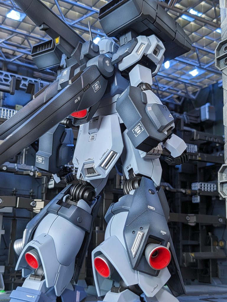 格納庫内ショット。背面。