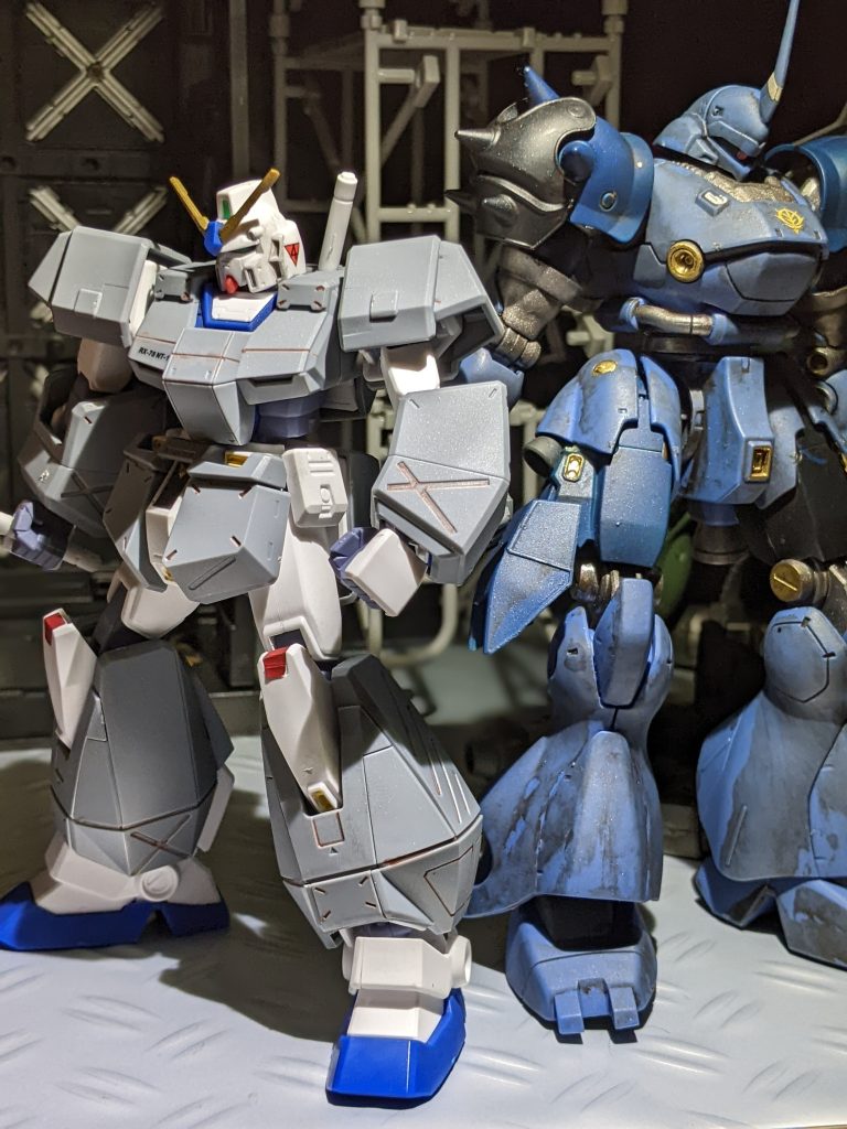 さっきあげたケンプと比べるとこんな感じ、汚そうかな。肉眼だと金マーカーめっちゃ光る(笑)どうせなら戦わせたいけど戻すのめんどうやなぁ〜