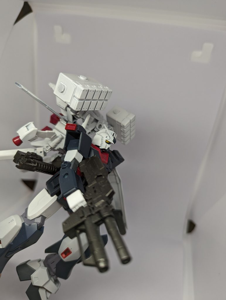 地上戦仕様フルアーマーガンダム（サンダーボルト）–3枚目/制作者：暁月重工