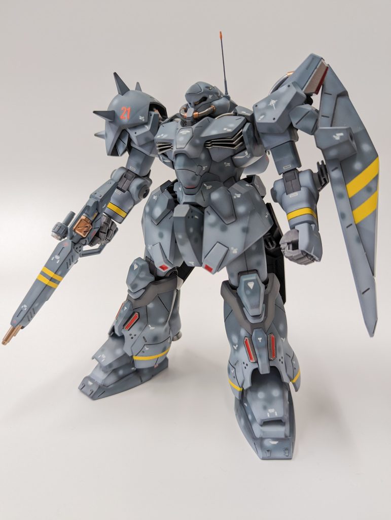 正面から。テロリストの機体がこんなに注意書き貼るかな?🤔デカール貼りは楽しくてついやり過ぎてしまいます。