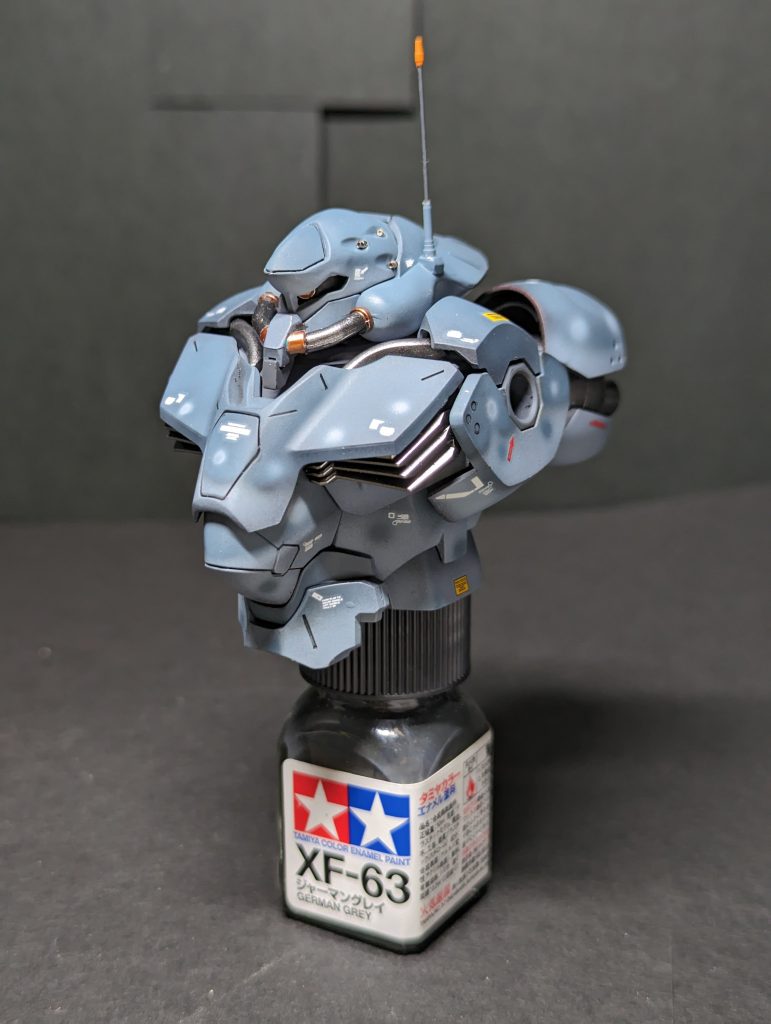 個人的に好きなバストのみ。なんともマッシヴかつ、昆虫感があって好きです。