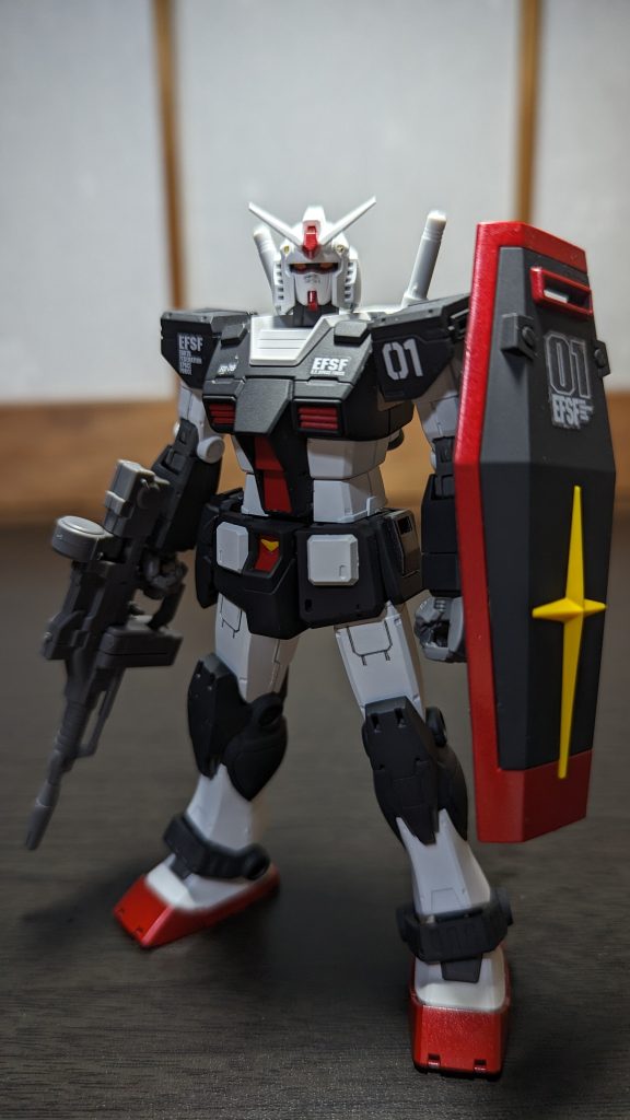 素体のプロトタイプガンダムはロールアウトカラーとフルアーマーガンダムのニコイチで制作