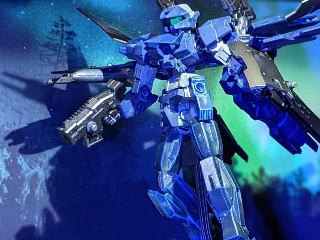 　　　　　　　　　　ﾌﾞｫﾝ…　　　　　　「飛んで追うまでだ！」