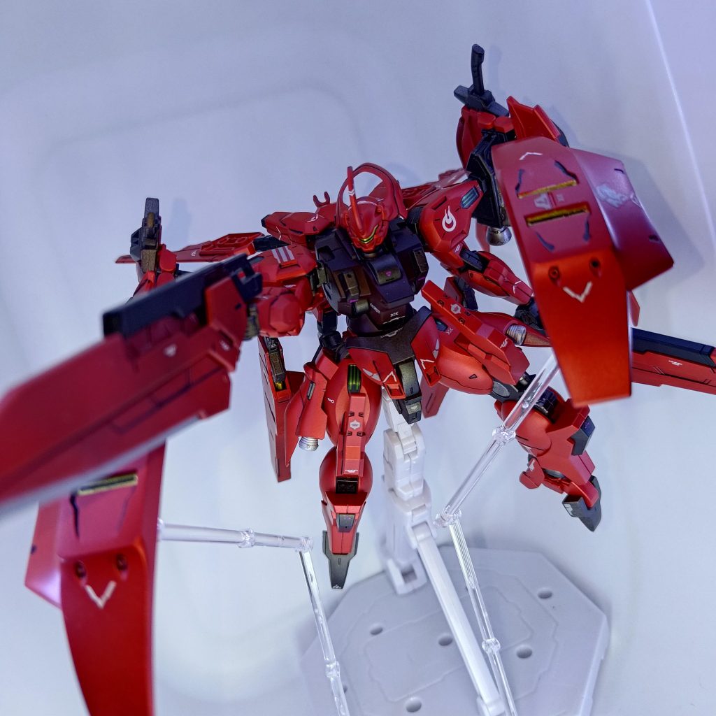 唯一の射撃武器ハールートのGNソードライフル