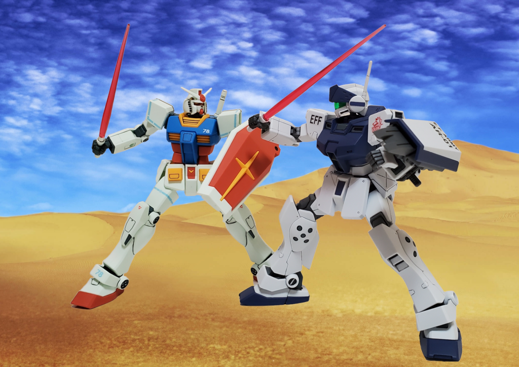 対ガンダム(ガンダムは以前投稿したEGに登場して頂きました)。ゲームクリア後のパスワードを送る事で貰えたプレミアムディスクでホワイトベース隊と戦う事ができました(アムロが作ったシュミレーションという設定でしたが)。とりあえず接近戦に持ち込んで、ひたすらタックル&サーベル!ビームライフルは持たせない!それまでセガサターンの「ガンダム外伝」をやり込んでいたので、初プレイ時はリアルな映像に魅了されながらも、モーションがリアルになったせいか動きが「重く」感じたのを覚えています。同じような感覚を某電脳戦機の1作目から2作目になった時にも感じました(個人的主観です)。自分で操作していたためか、非常に思い入れがある機体を完成される事ができたので大変満足です😊ヴィッシュ・ドナヒューの機体も欲しくなりますが、こちらもプレバン限定ですし、再版がいつになるやら…。というかライノサラスって立体物あるんでしょうか?