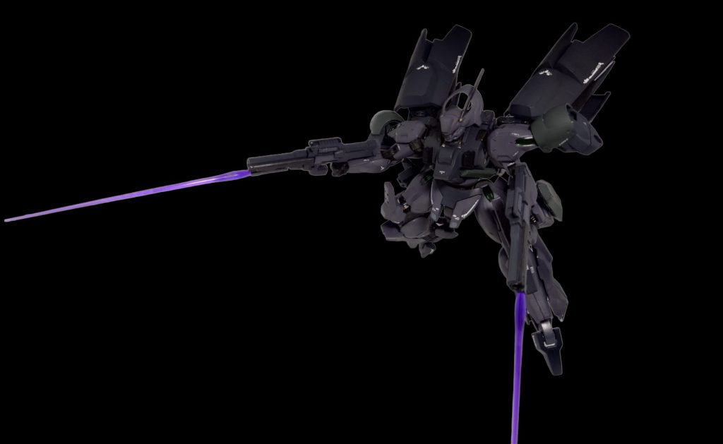 ビームサーベルを展開して突撃姿勢ディランザ・ソルの厳ついシールドに動きを付けてる商品ページのポージングに一目惚れしたので雰囲気だけでも真似したく。こちらはバーニアですが。