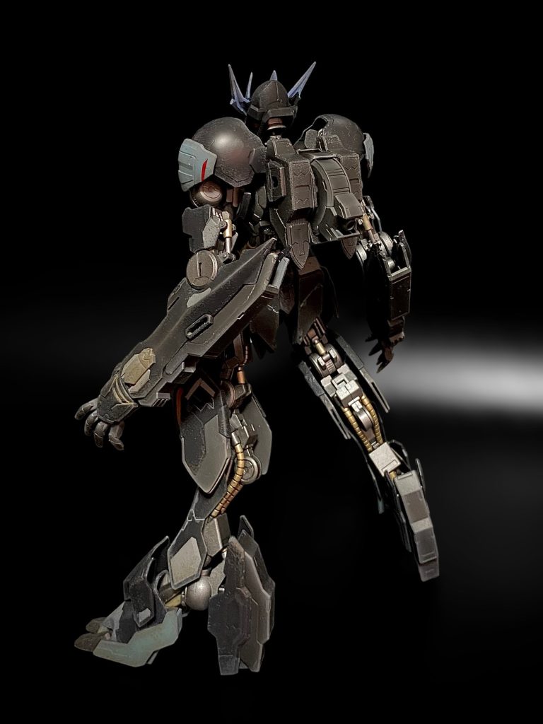 背中の剣?尻尾?はフォルムが崩れるので外してしまいましたが、もっと尻尾らしい所に移設してあげればよかった…失敗。