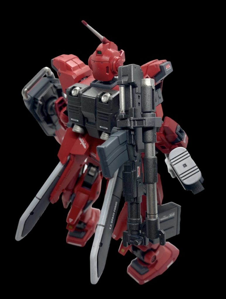 空間戦仕様からプロペラントタンクを持ってきてます。スナイパーだし燃料多めで赤いスナイパーって目立つから良くないですね。