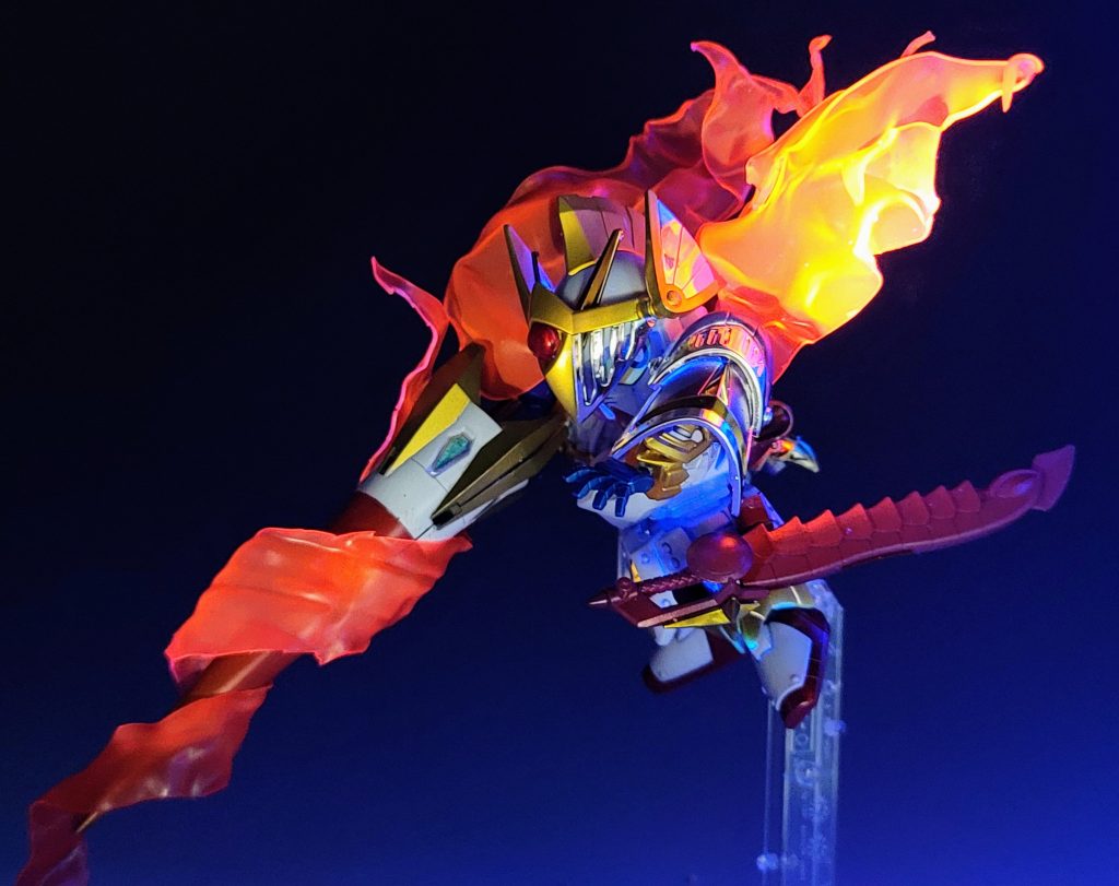 UVライトを当てることで炎がより炎に発光します。蛍光レッドと蛍光オレンジをグラデ塗装しました。めちゃんこ強そうなイケメン(*´ω`*)