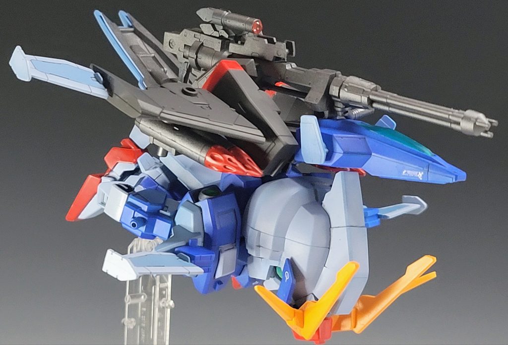 寝そべり変形ライトニングガンダムなのでバックウェポンシステムだから無理に可変しなくても設定通りなんです、ええ実家のような安心感