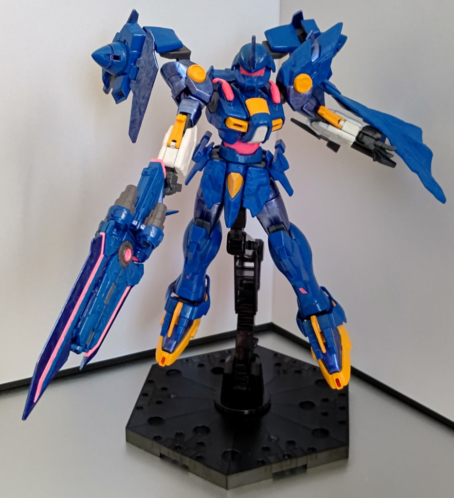 カレトヴルッフ蒼雷装備Gモードが基本形態なので持ち手の連結部分をオミットしてます(持ちやすさ優先なのもあります)