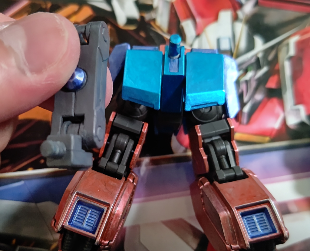 シザース可変型リアアーマーのマウント方法について3mmランナーを挿してアームアームズを使い担架しています