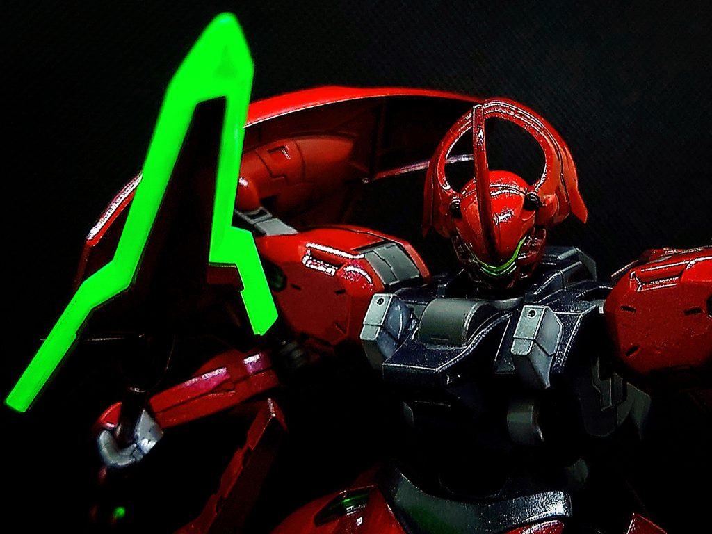 装甲面は光沢、フレーム部はつや消しに仕上げてます