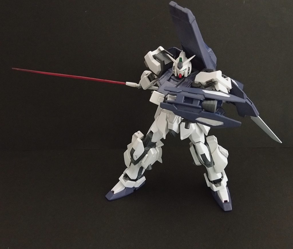 兵装として、専用のビームライフルの他,ビームサーベル,ミサイルランチャーと一部BWS時と同様の兵装を用いる