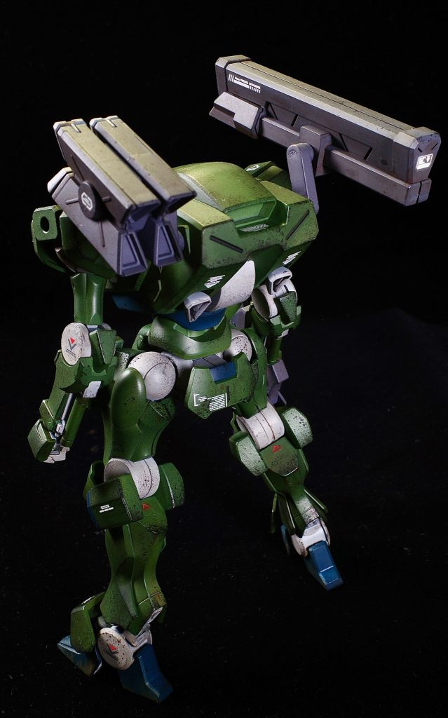 後部。デカールは水星の魔女汎用、境界戦機シリーズ汎用、他社のデカールを使用しました。