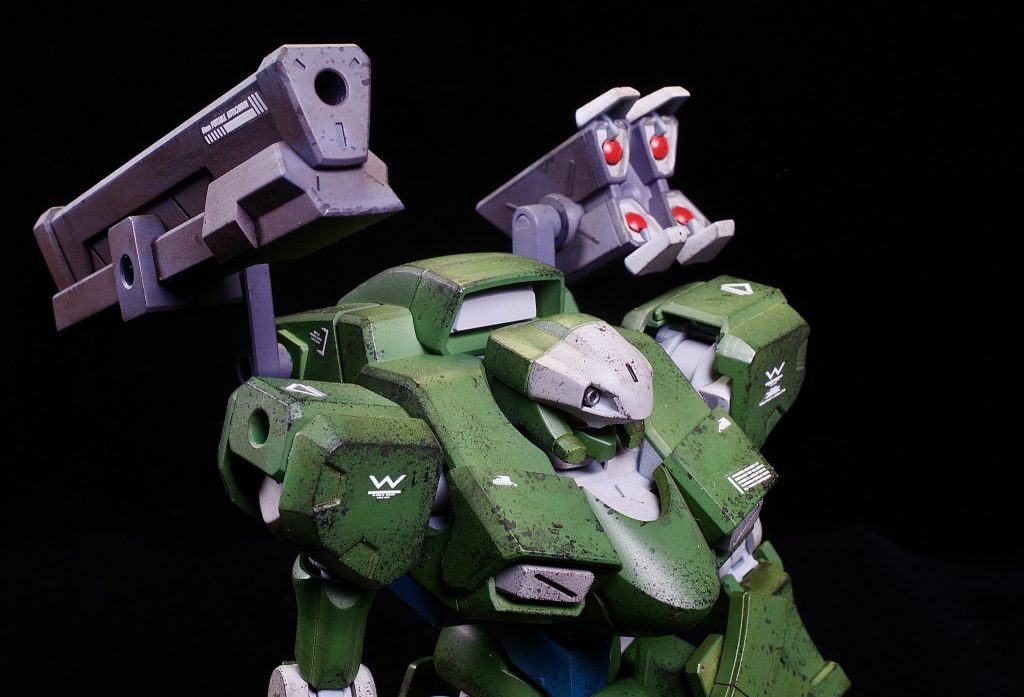 ミサイルの弾道は赤色に塗装しました。