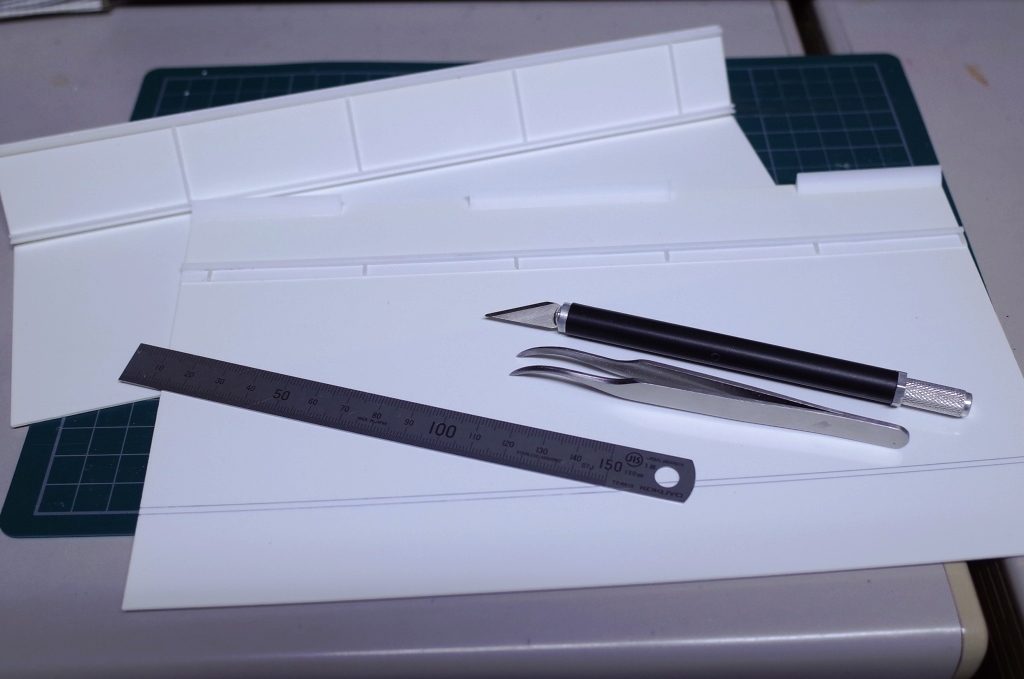 ドックはプラ板、プラ棒で製作