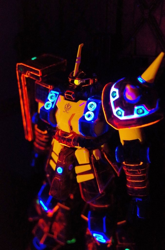 　MG サイコ・ザク (クリアカラー+蛍光塗料)　–8枚目/制作者：だんくら工房・mk戦車