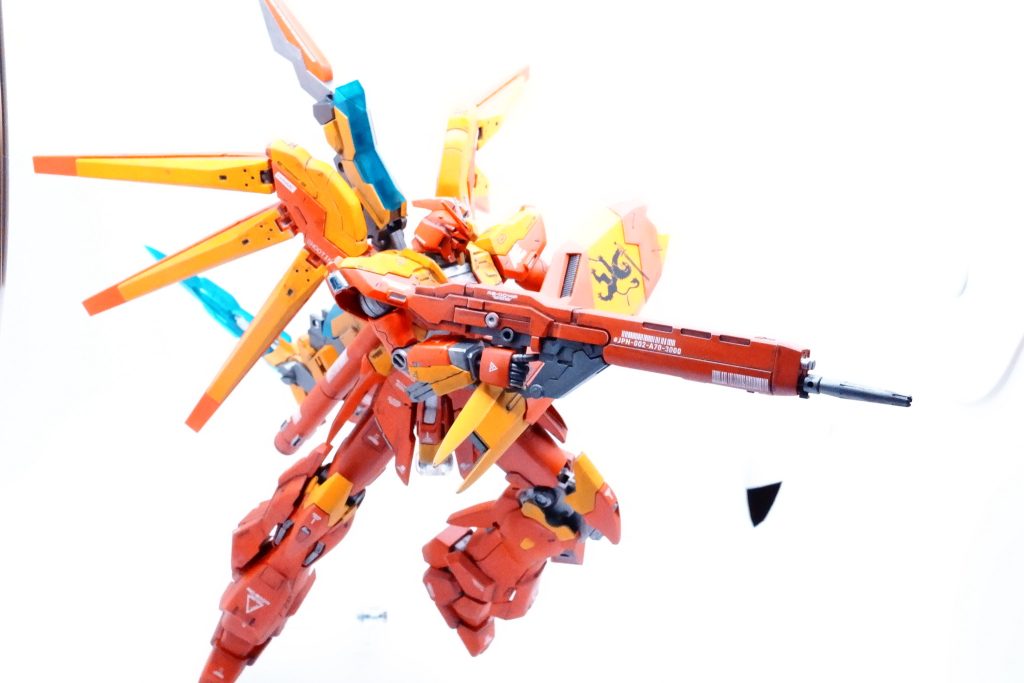 ところどころスジボリとかプラ板でディティールアップしてるけど気づかない方がいいくらい下手。