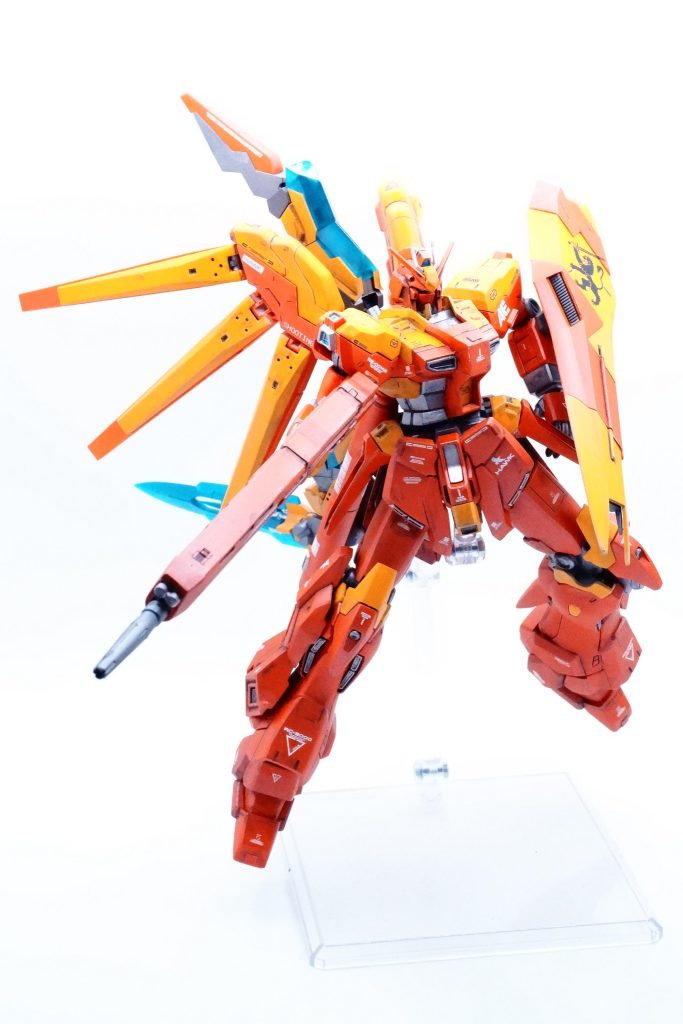 アクションシーン。下半身の可動域が広いのでブンドドがメチャクチャはかどる。