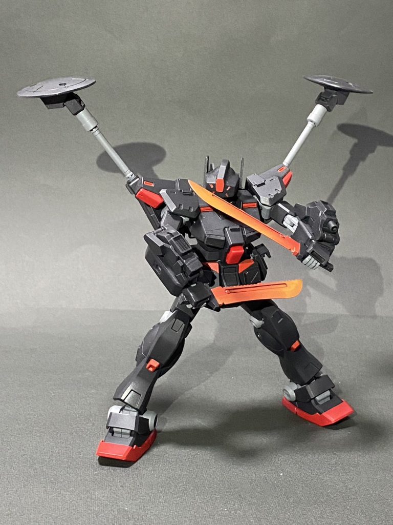 ビートダガーはmsgのナイフ、バズーカは確かジェガン系のやつです。