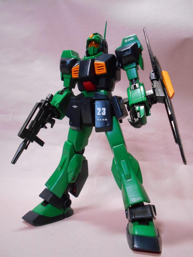 筆ムラの出ないよう塗装に気を付けました。