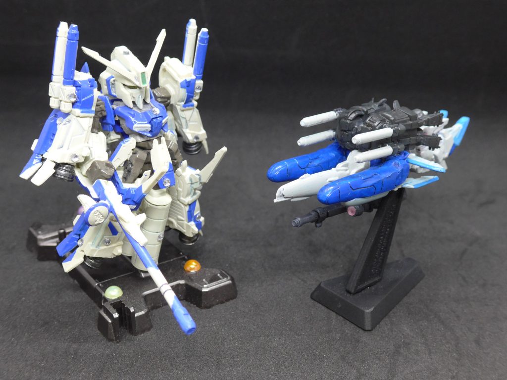 アーティファクトといえば、乾電池との大きさ比較による認証?が定番な感じですが、今回はConverge(過去投稿済)との比較にしました。