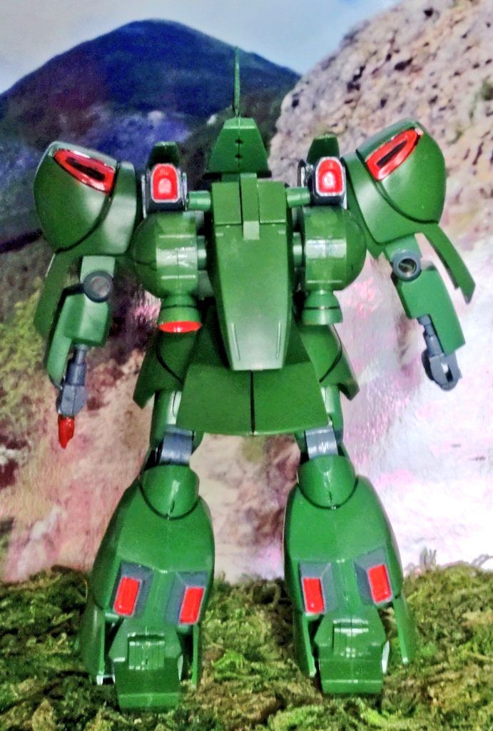 細かいところそれぞれ塗り分けてるところあとパーツもハメなきゃ💦墨入れ抜けてるところもやってるところ