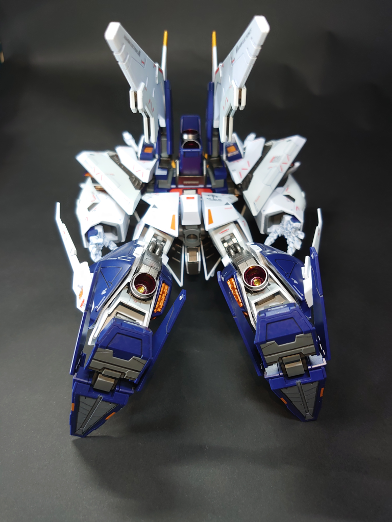 フレーム系はライトガンメタ