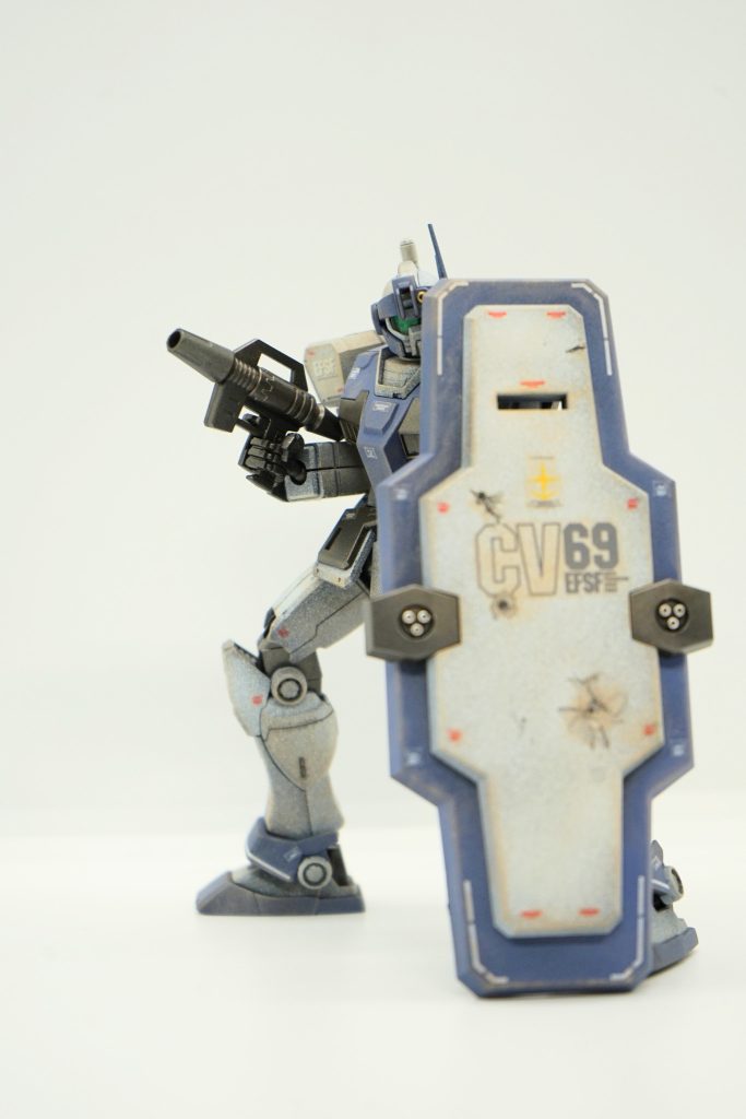 攻防のワンシーンガーディアン・シールドはもっとボロボロにしようか迷いましたが、自分の腕ではカッコよくボロボロにできそうになく断念。