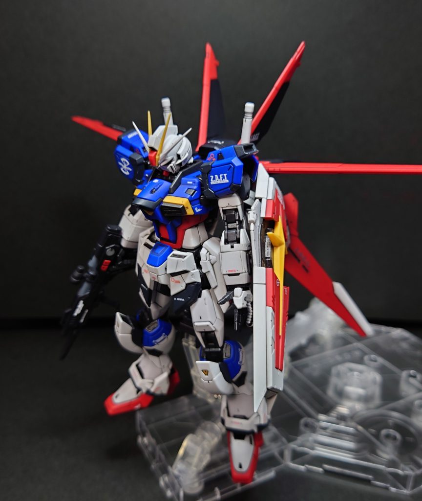 特に加工も無く素直に仕上げました。RGは情報量が多くて素晴らしいですね。パーツ量は多いですが(。•́ - •̀。)💦