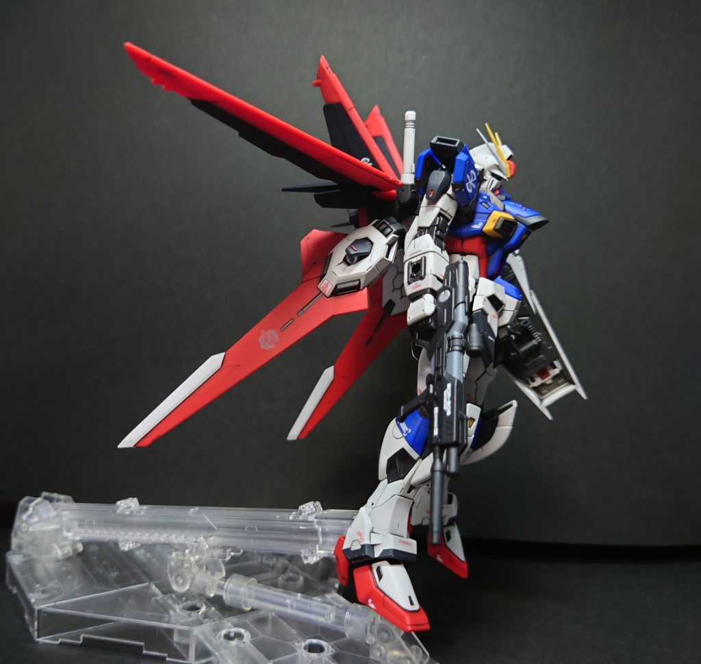 この羽根がかっこいいんです。名前なんだっけ?・-・?