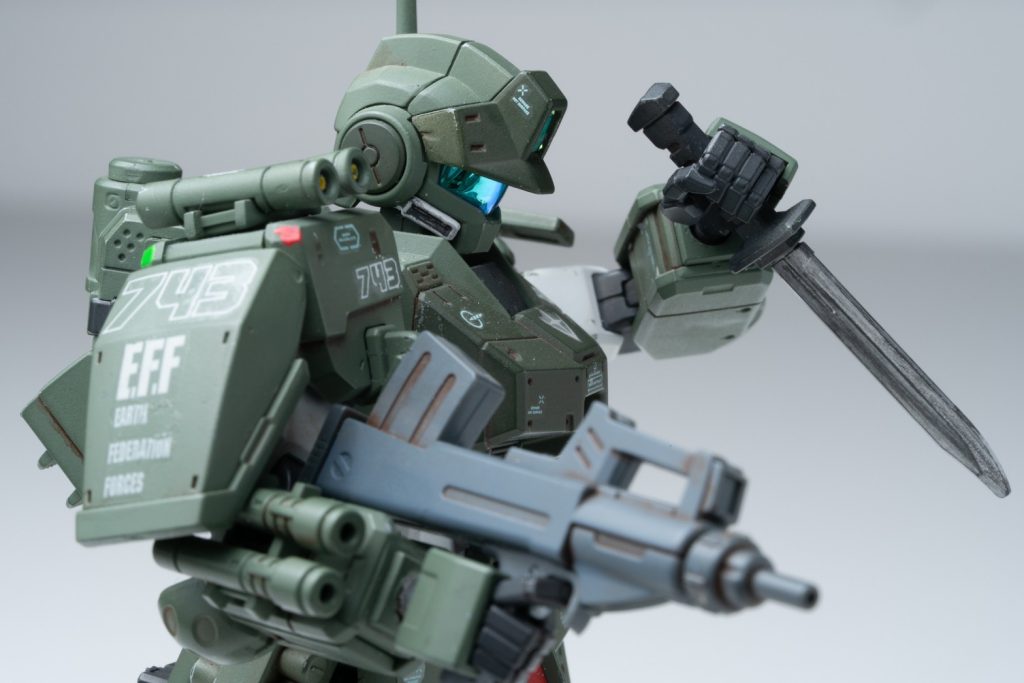 ジムスパルタンの特異性の象徴といえばこのアーミーナイフ!実刃装備が対MSに有効かは分かりませんがとりあえずカッコいい‼️実際これって赤熱化するの?それともプログレッシブナイフみたいに音波共振するの?全くわかりませんw