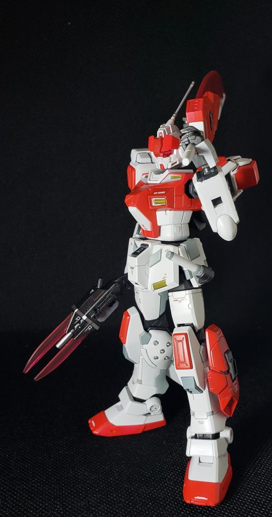 赤いパーツにガイアカラーのエヴァレッドを使ってみました。鮮やかな色が気に入ってます。